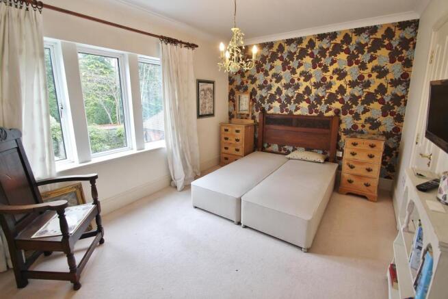 Bedroom 1.JPG