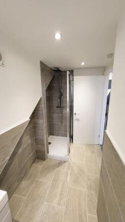 2 bed Flat to rent Image 7