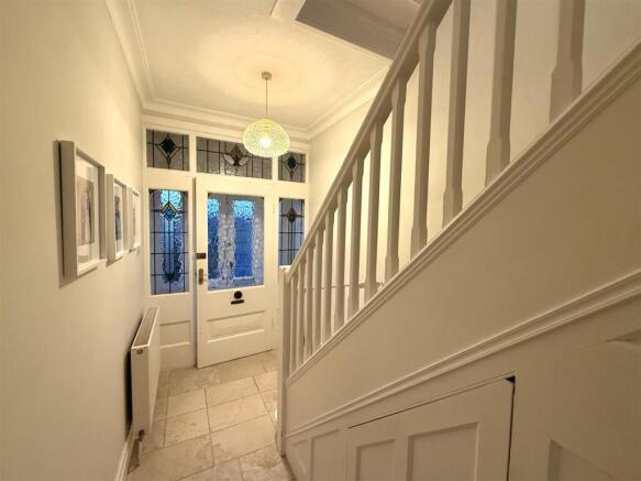 Entrance Hall 1.jpg