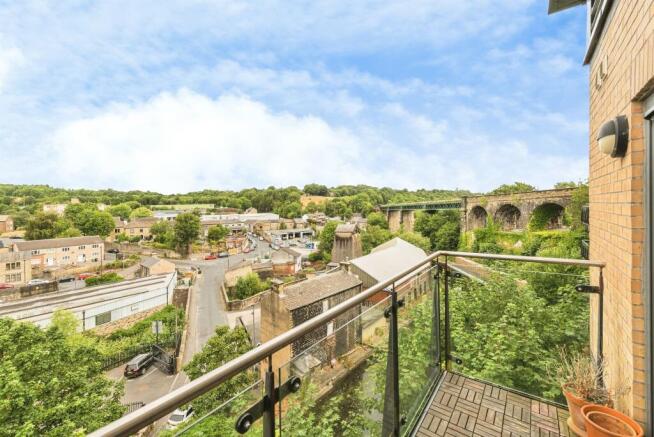 2 bed Apartment for sale Image 9