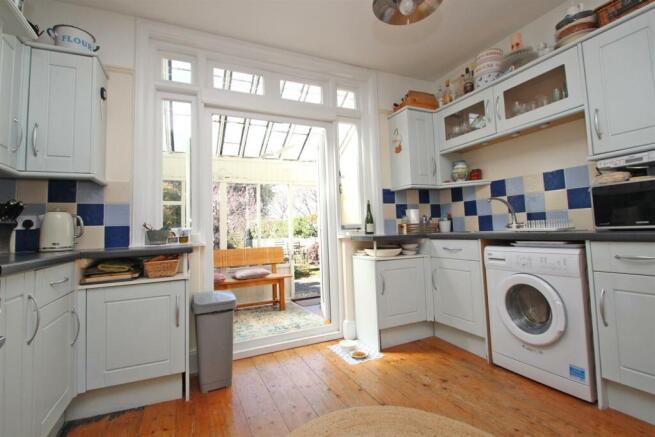 Kitchen..jpg