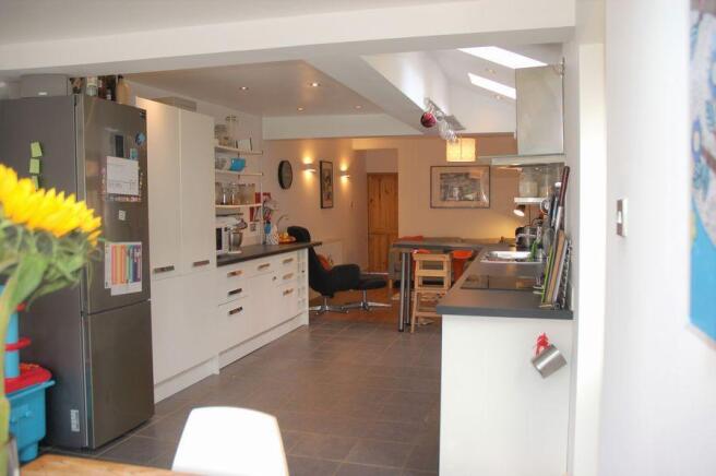 OPEN PLAN FAMILY/KITCHEN/DINING ROOM