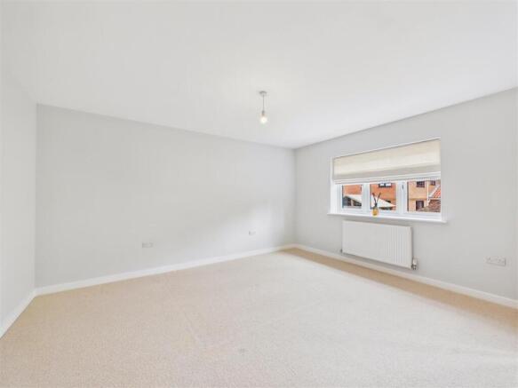 4 bed Detached for sale Image 10