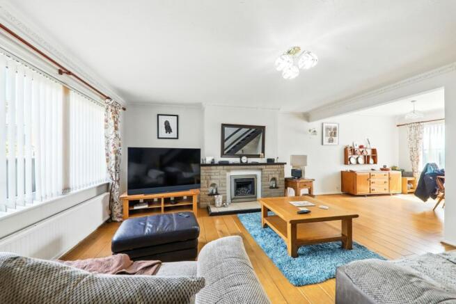 Katrina Grove-EweMove Pontefract-Living1