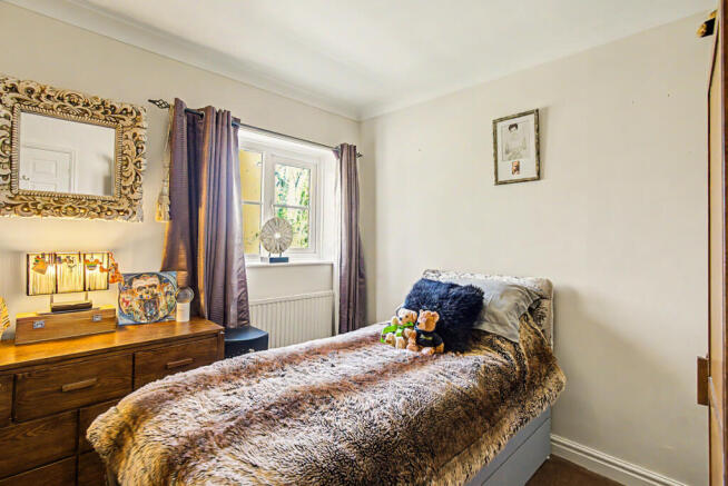 5 bed Detached for sale Image 12