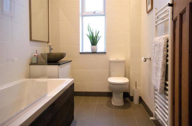 Bathroom.jpg