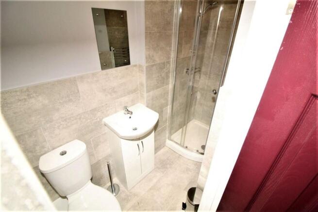 1 bed House Share to rent Image 4