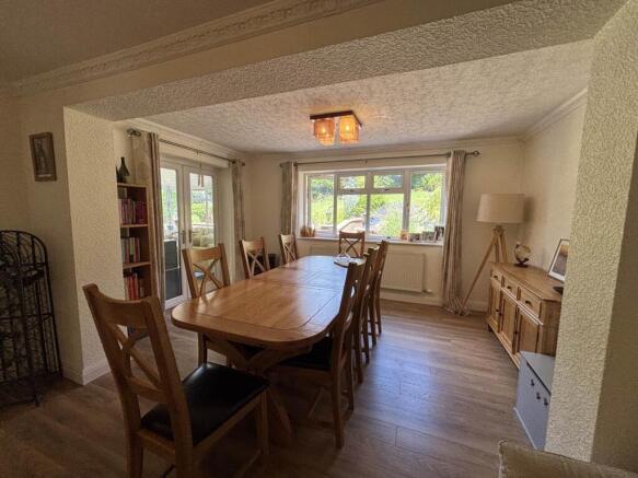 4 bed Detached for sale Image 10