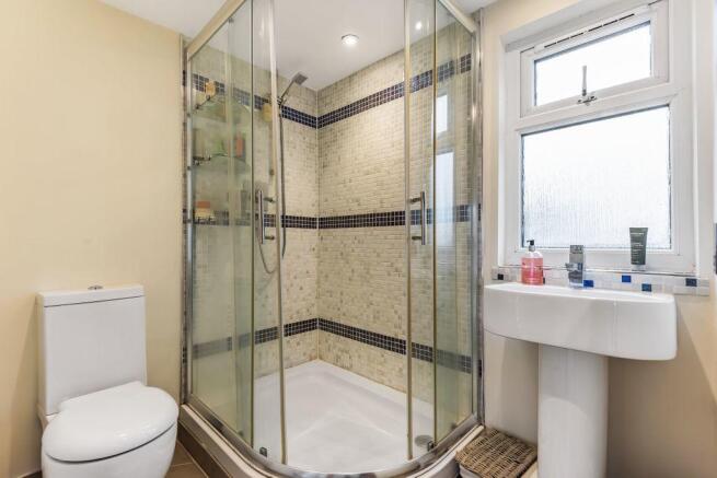 Ensuite to Bed 1
