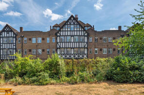 10, Tudor Close, Brixton Hill, London SW2 2AA