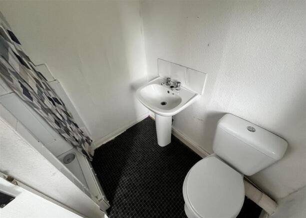 3 bed Terraced for sale Image 10