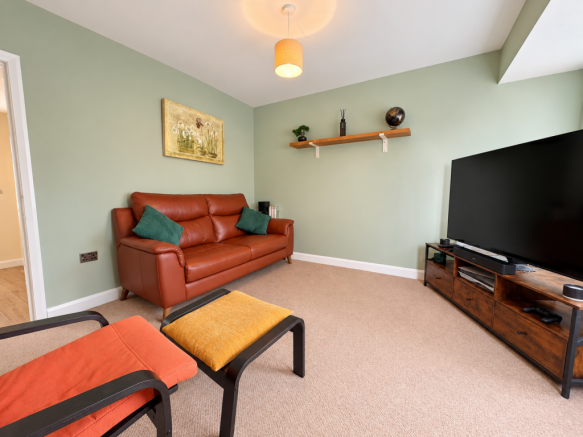 Westgate, Penistone, Sheffield, S36 6EU photo 4