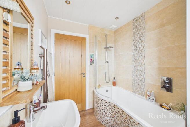 3 bed Detached for sale Image 10