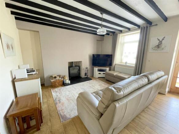 Lounge/Dining Room