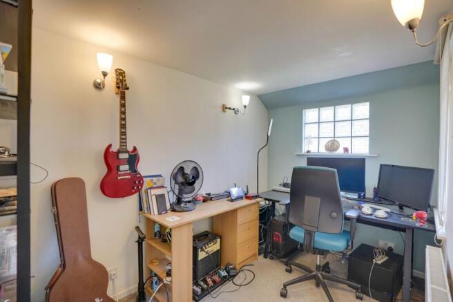 Photo 6