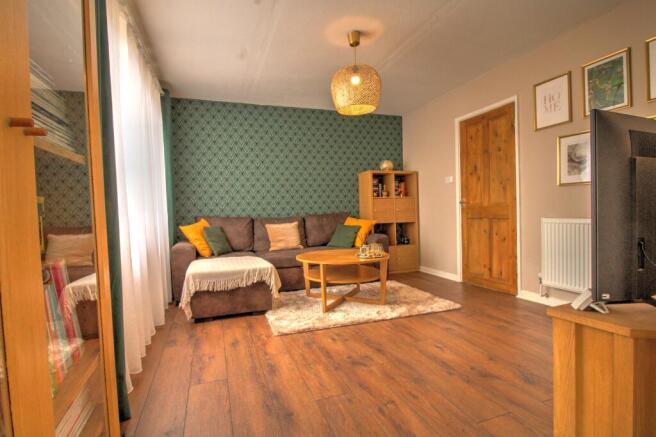 IMG_9271_2_3_Interior 3