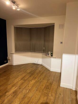 3 bed Terraced to rent Image 4