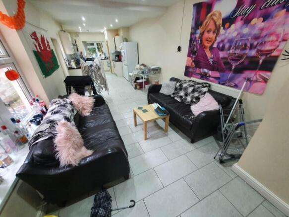 Living area (2)