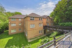 Flat 13, 66 Brook House, Middle Road, Southampton SO19 8BP