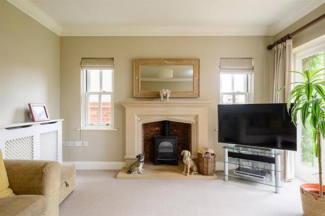 5 bed Detached for sale Image 10