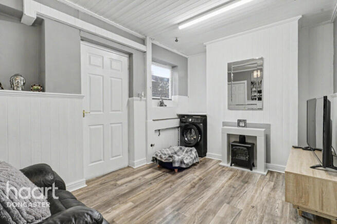 3 bed Terraced for sale Image 7