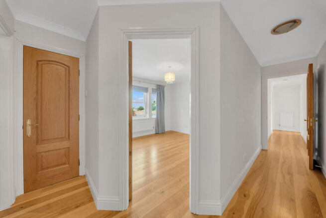 2 bed Apartment for sale Image 12