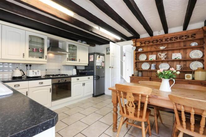 Kitchen Diner2.jpg