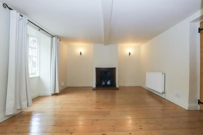 Sitting Room 1.jpg