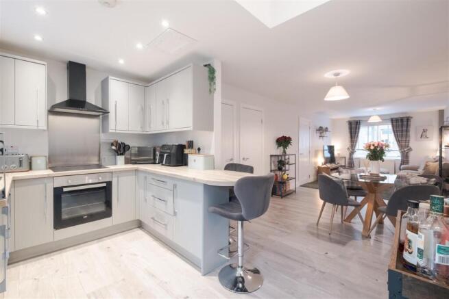 21 Derry Street (17 of 19).jpg