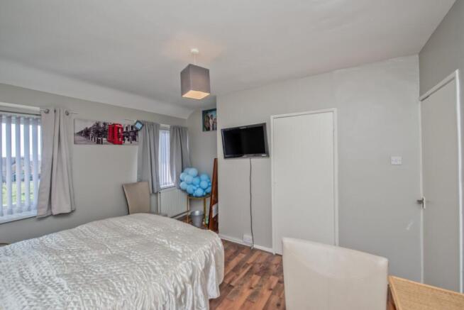4 bed Terraced for sale Image 7