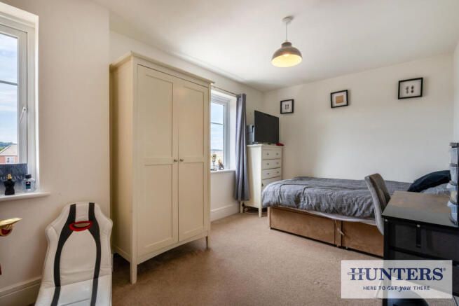 4 bed Semi-Detached for sale Image 11