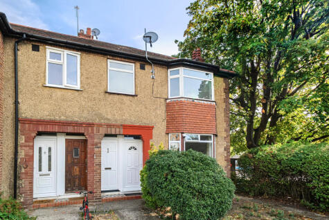 Whitton Avenue West, Northolt