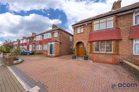 Broomgrove Gardens, Edgware, HA8
