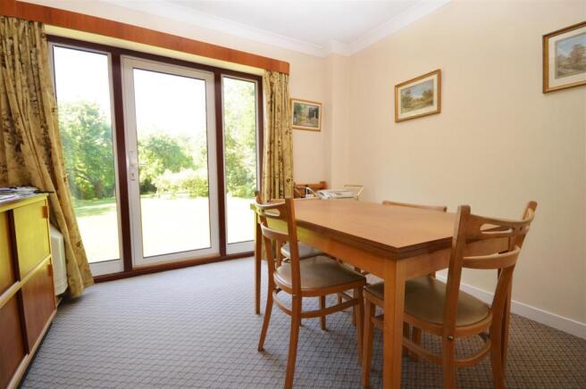 Dining Room.JPG