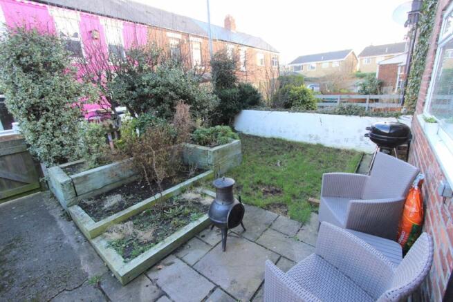 FRONT GARDEN