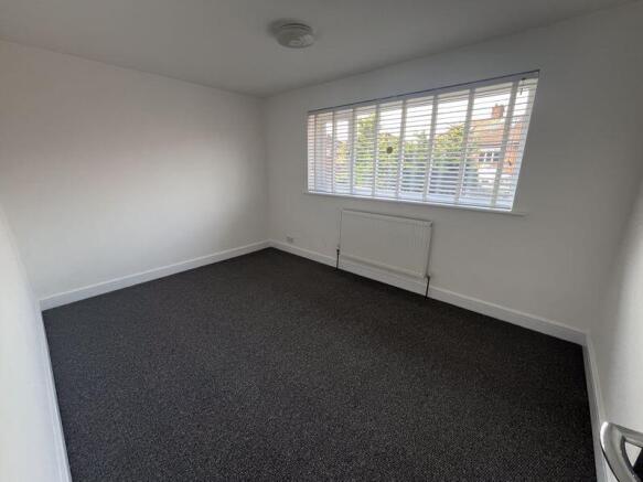 2 bed Semi-Detached to rent Image 7