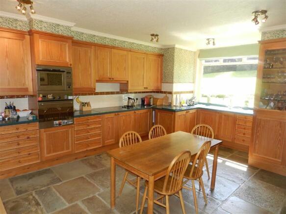 BREAKFAST KITCHEN
