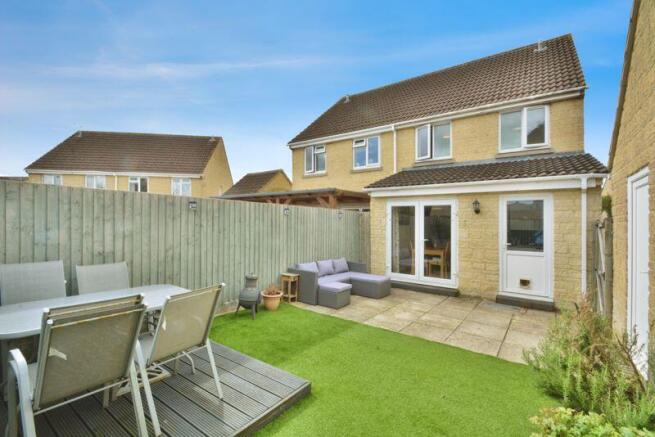 Drift Way, Cirencester, Gloucestershire photo 3