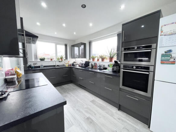 North Drive,  Cleveleys, FY5 photo 4