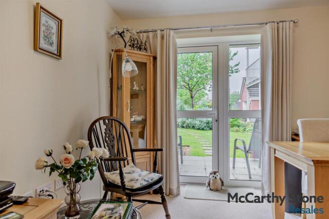 Living Room:
