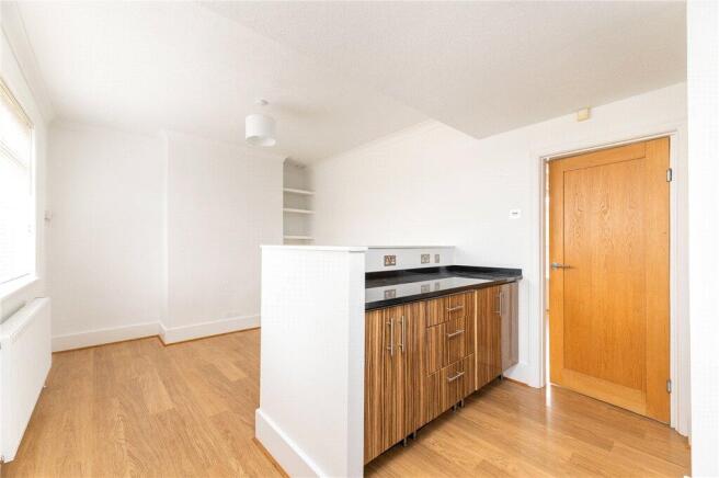 3 bed Terraced for sale Image 6