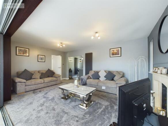 Living Room .1.jpg