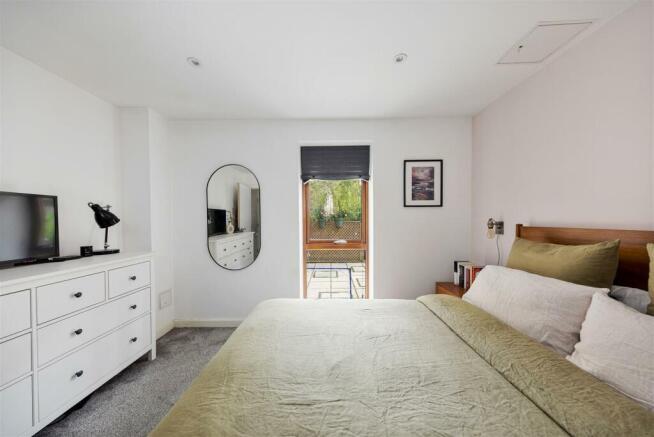 Forest Road, E11