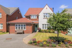 9, Manor Gardens, Crofton, Wakefield WF4 1RJ
