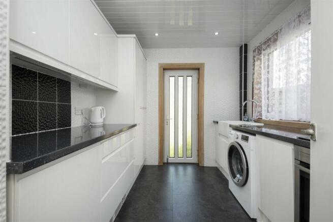 28 Linburn Grove10.jpg