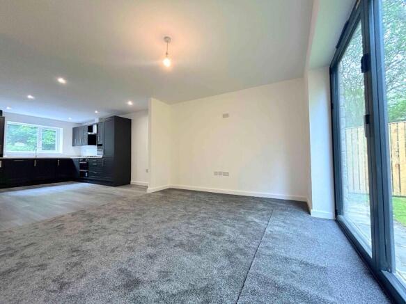 3 bed Town House for sale Image 10
