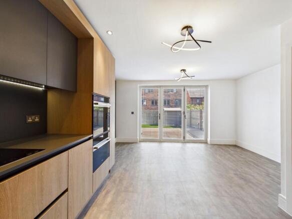 3 bed Semi-Detached for sale Image 5