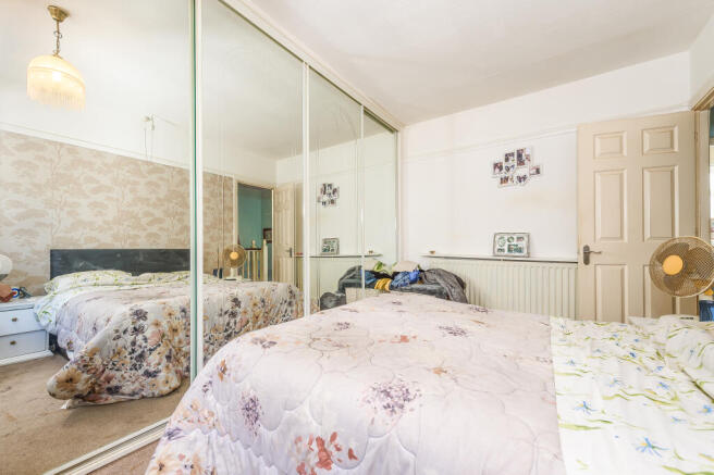 3 bed Terraced for sale Image 11