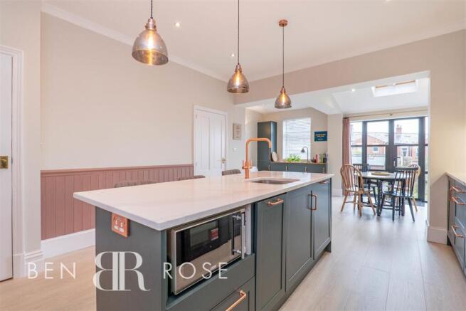 Kitchen/Breakfast Room