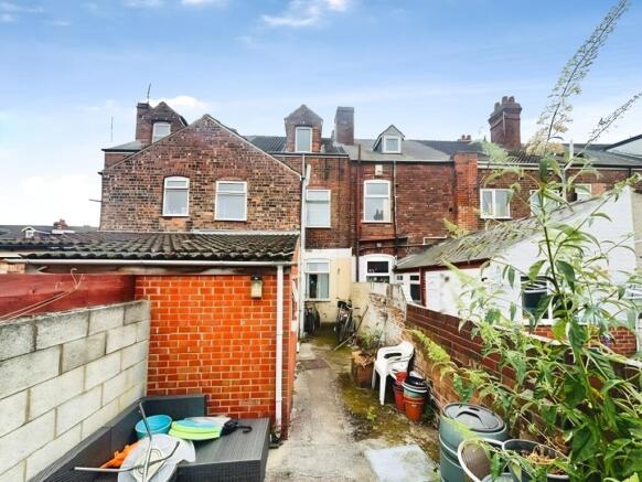 5 bed Terraced for sale Image 4